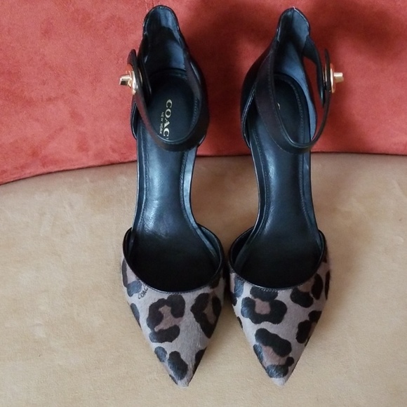 Shoes - Picture 4 of 8